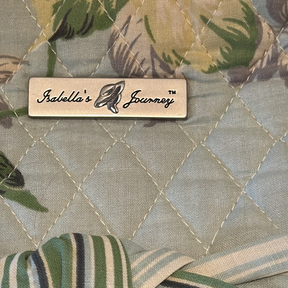 Isabella’s Journey Tea Rose Tote with Ribbon Floral Print - Picture 5 of 13